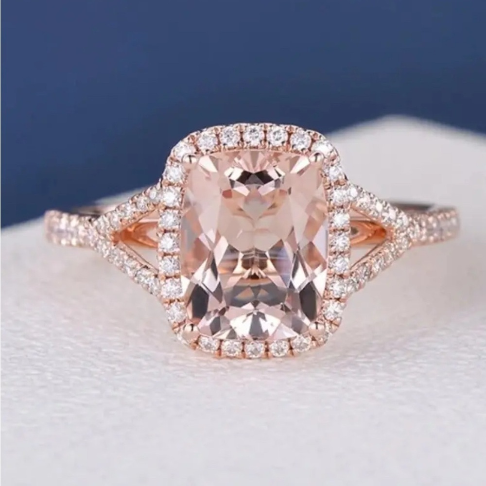 Elegant Rose Gold Ring with Sparkling Gemstone size 6